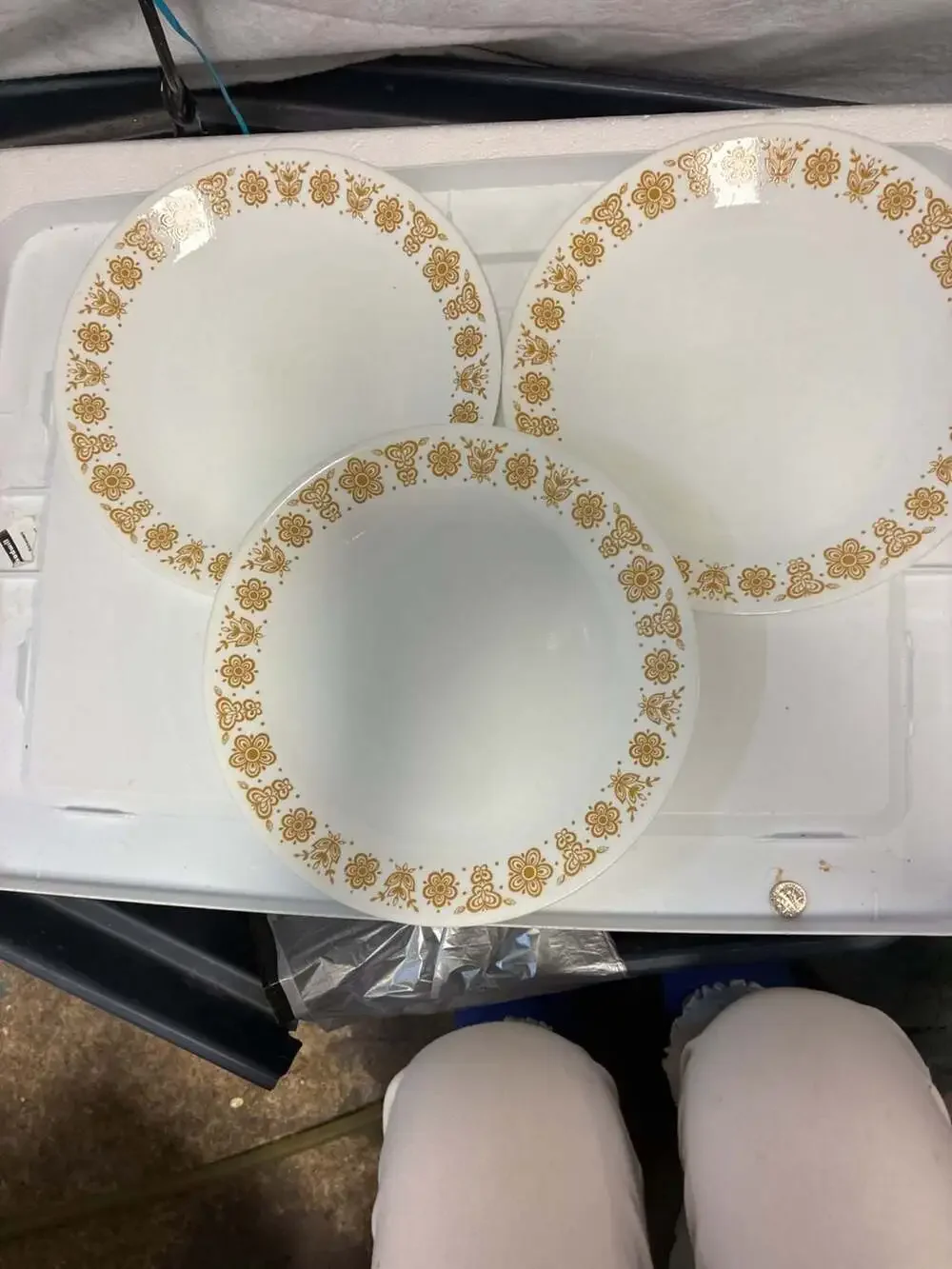 Vintage Corelle by Corning Butterfly Gold Dinner Plates and Bowl Set